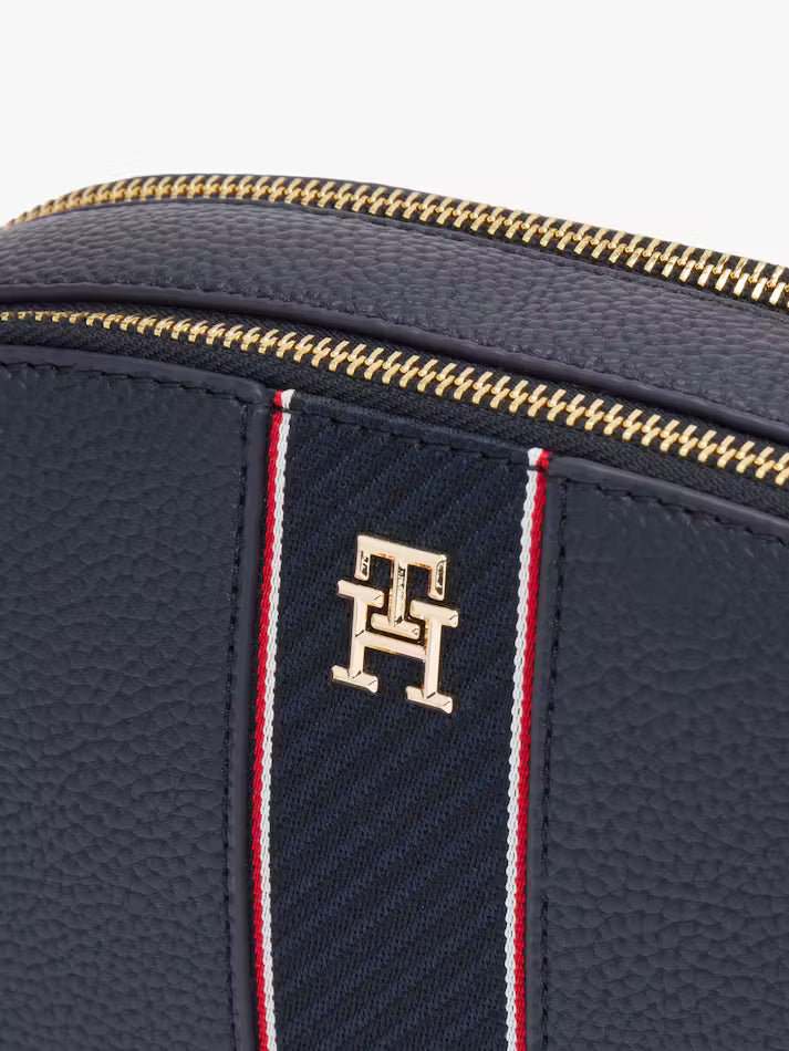 TOMMY HILFIGER Textured Camera Bag TB149