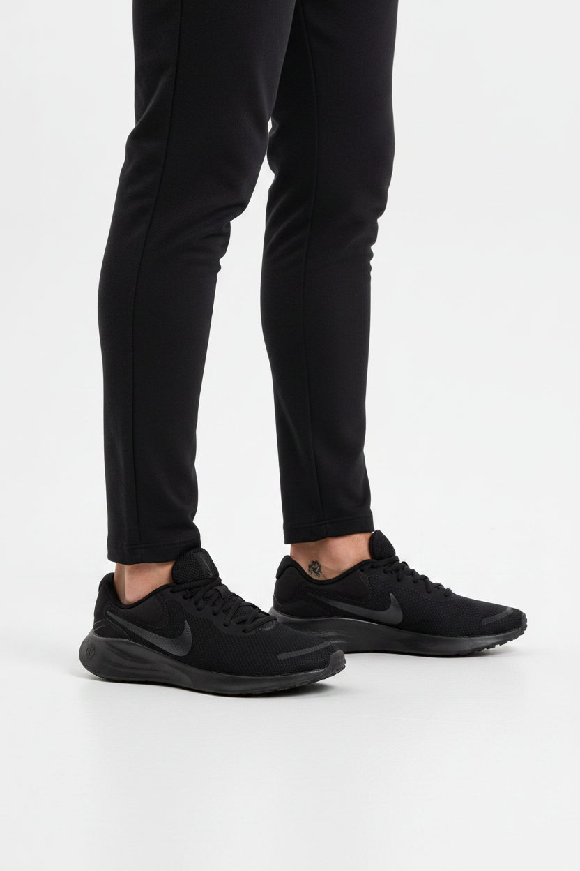 NIKE REVOLUTION 7