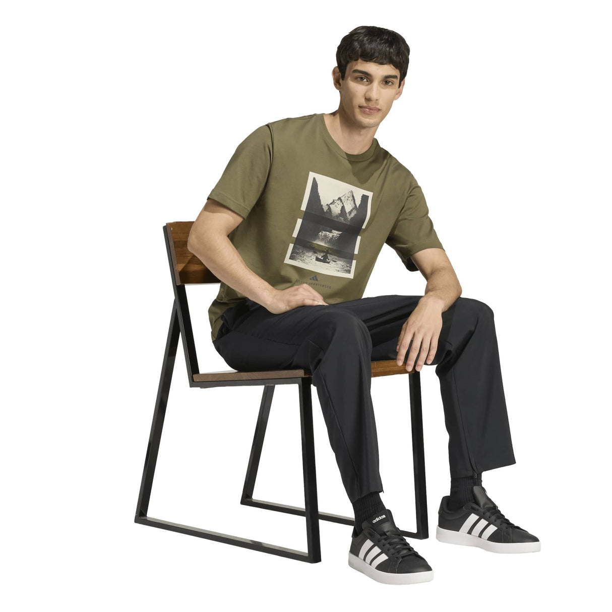 OUTDOOR KAYAKING GRAPHIC T-SHIRT