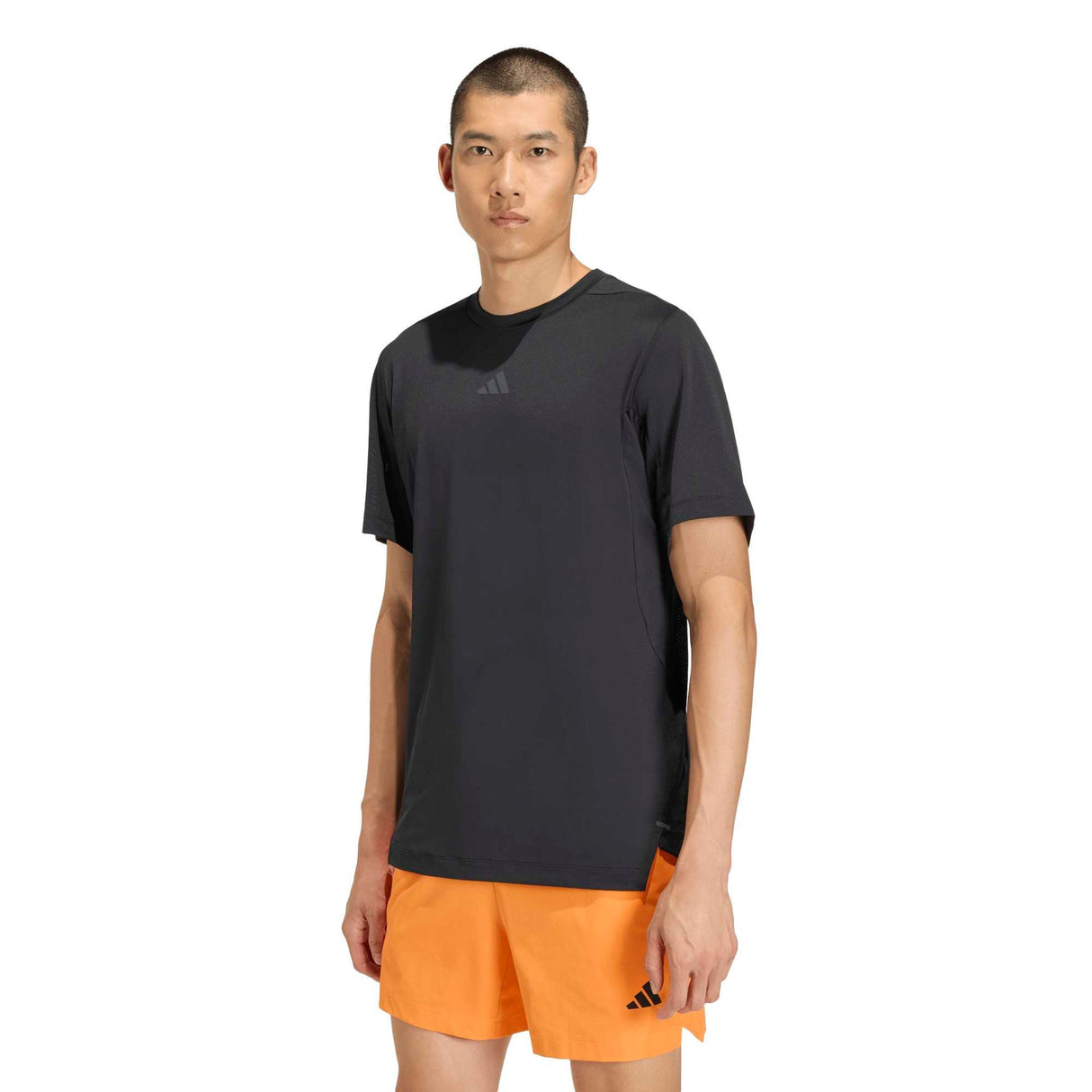 D4T ESSENTIALS T-SHIRT