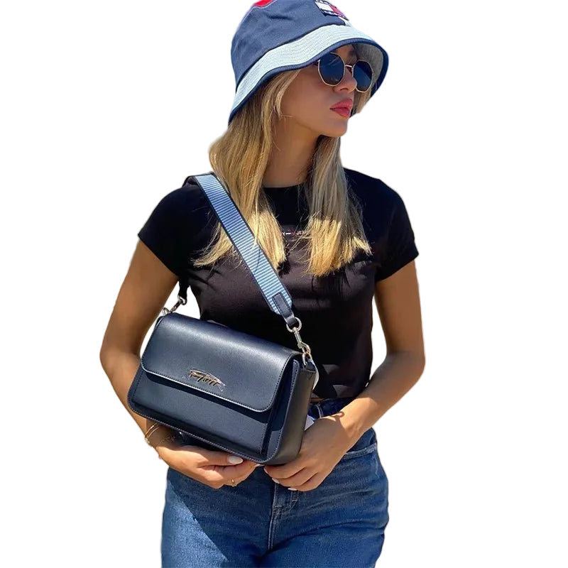 TOMMY HILFIGER Signature Shoulder Bag TB3 - Runner