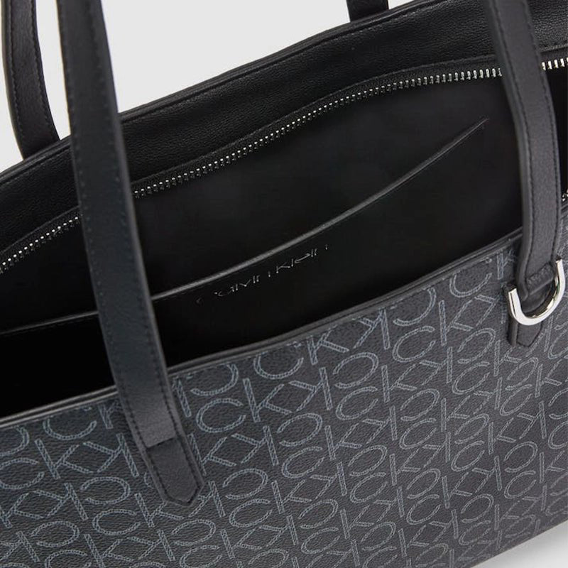 CALVIN KLEIN ALL - OVER MONOGRAM SHOULDERBAG CB66 - Runner