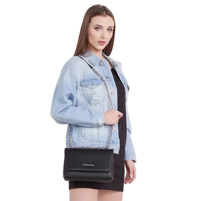 CALVIN KLEIN ENGRAVED ZIPPER WALLET CB44 - Runner