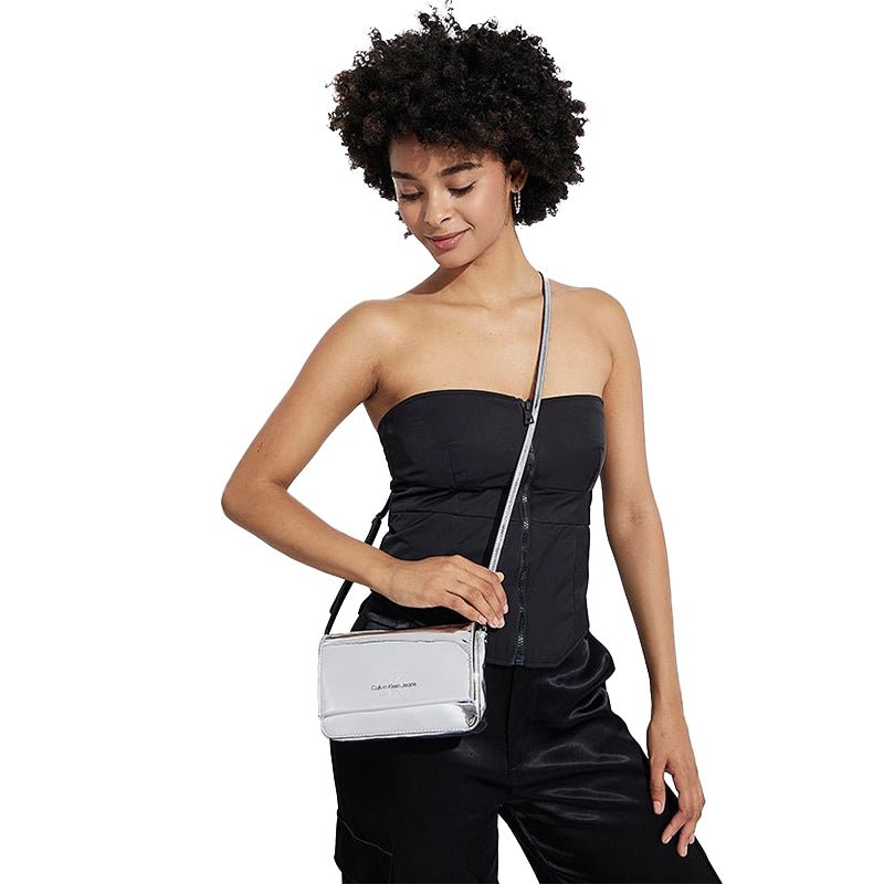 CALVIN Klein Sculpted Logo - Shoulder bag - White - CB35 - Runner