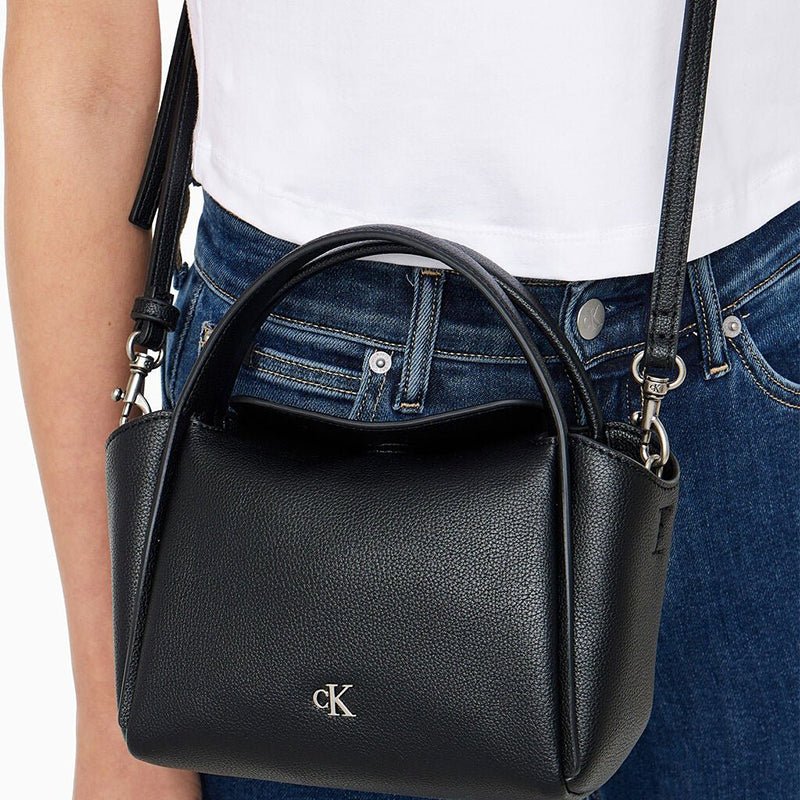CALVIN KLEIN Timor Tina Bag Shoulder Bag CB56 - Runner