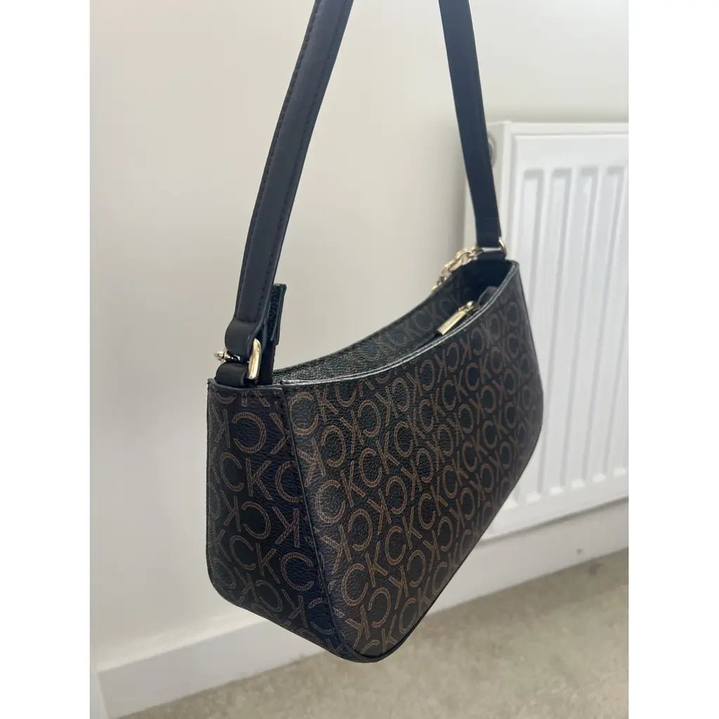 Calvin Klein Women's Leather Bag CB77 - Runner