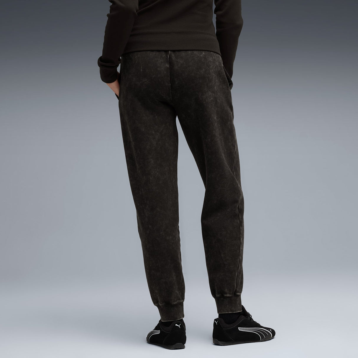 Essentials Elevated Comfort Wash Sweatpants Women - Runner