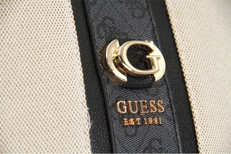 Guess Kerima Tote Natural/Milk Logo, Natural / Milk Logo Bag GB353 - Runner