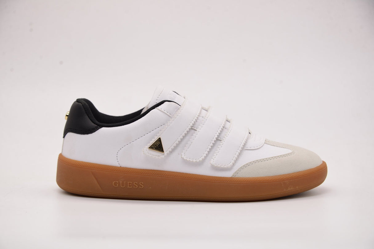 GUESS Women's Shoes GUW322 - Runner