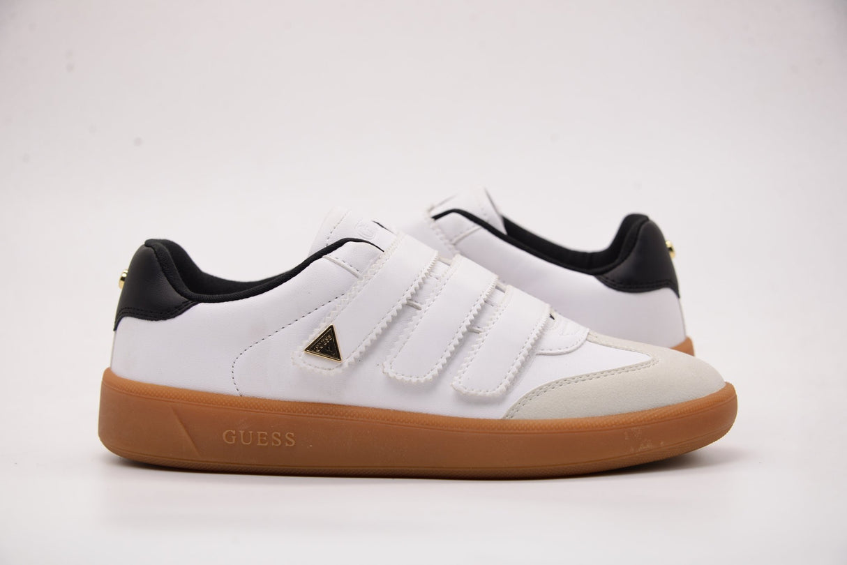 GUESS Women's Shoes GUW322 - Runner