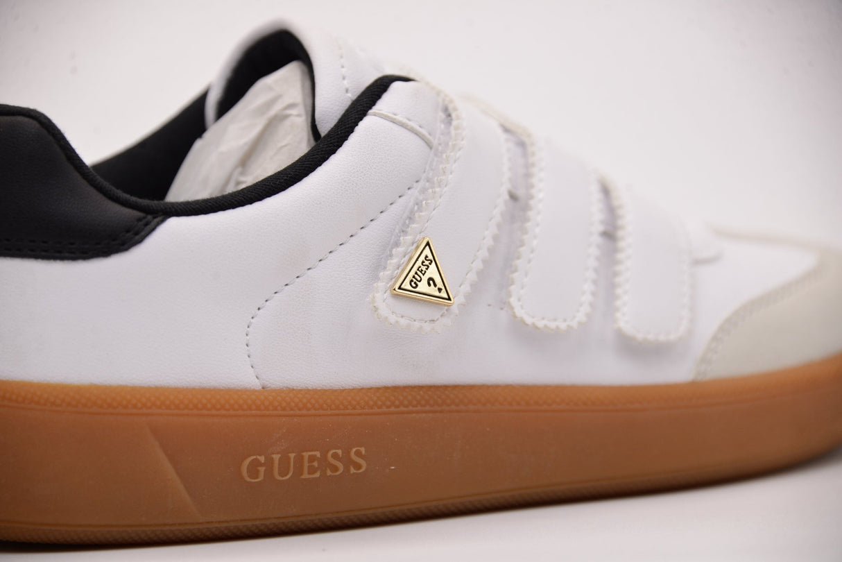 GUESS Women's Shoes GUW322 - Runner