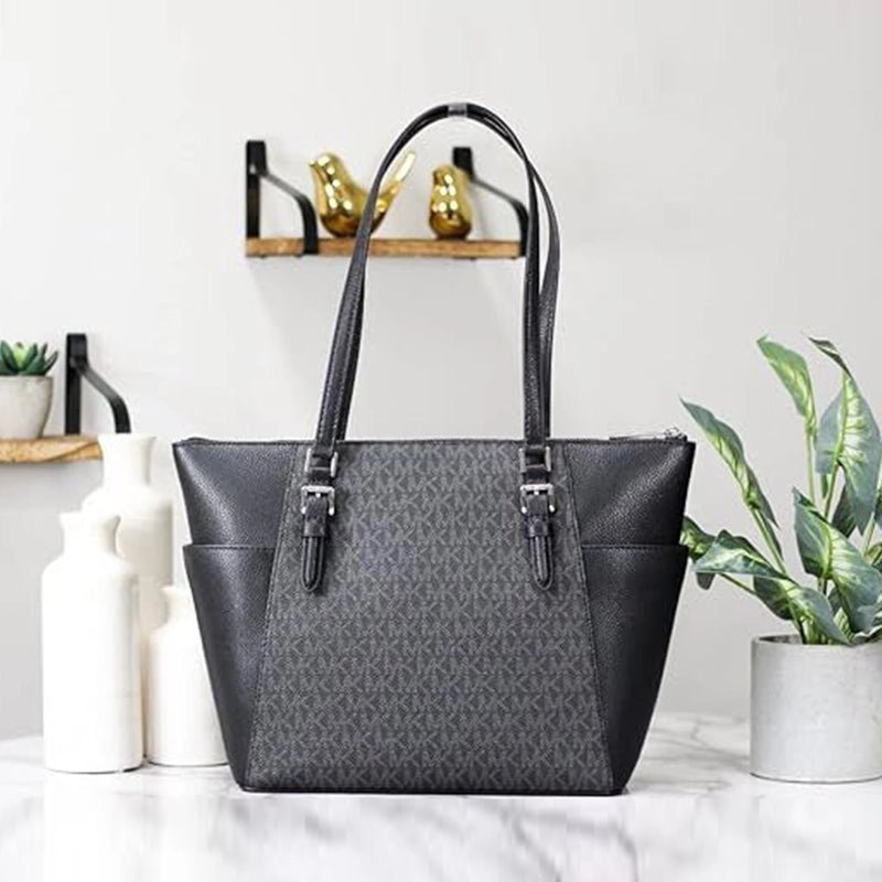 MICHAEL KORS Charlotte Large Logo and Leather - GREY - MK9 - Runner