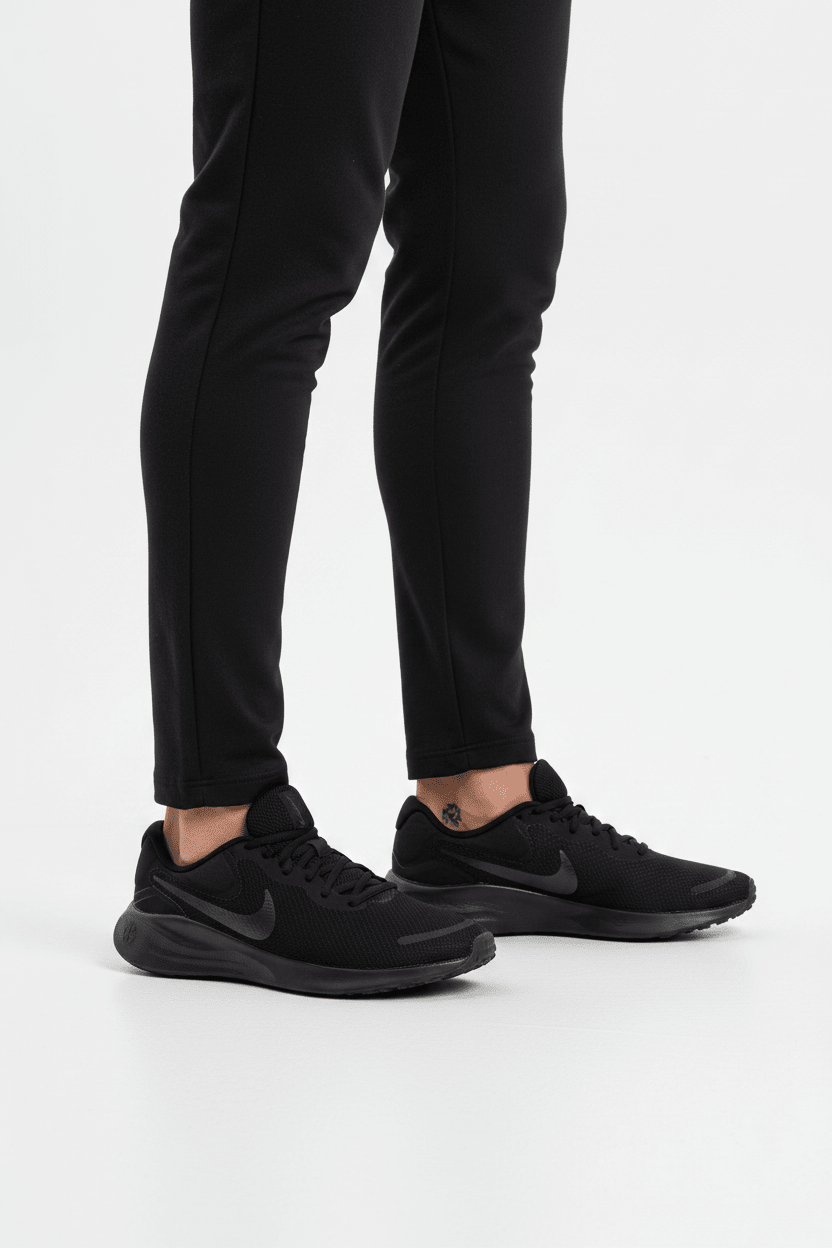 NIKE REVOLUTION 7 - Runner