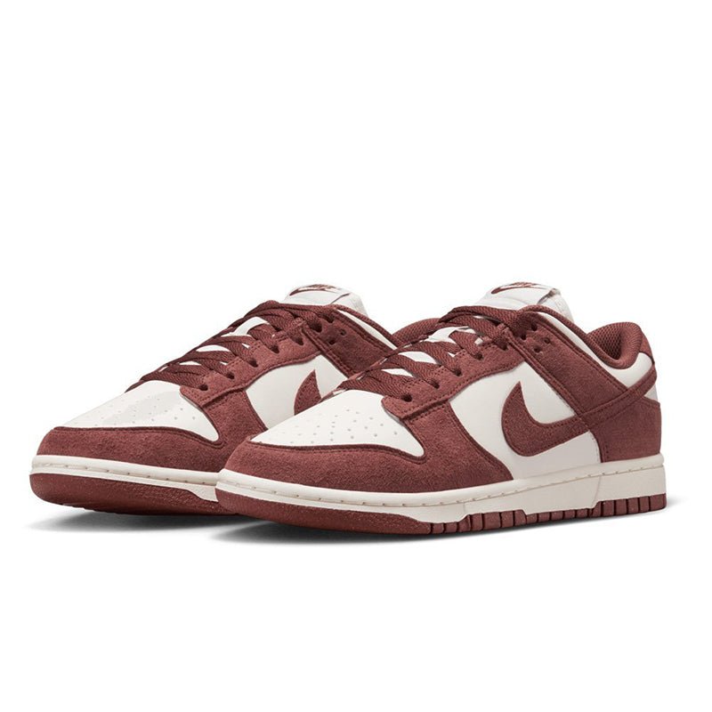 Nike W Dunk Low Sneakers NIW7 - Runner
