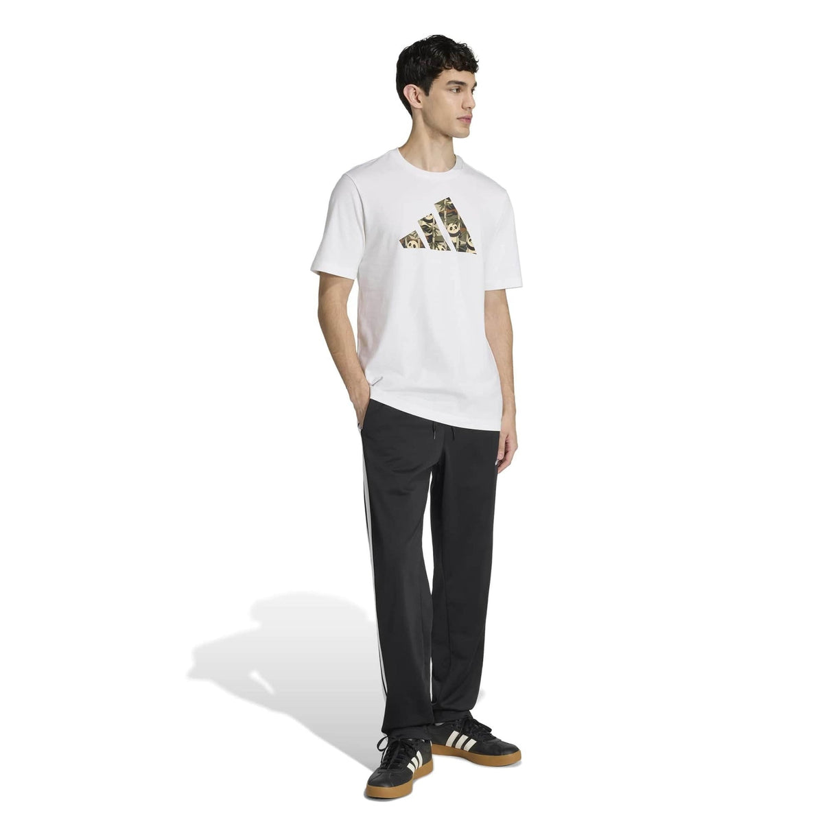 PANDA CHILL CAMO GRAPHIC T-SHIRT - Runner