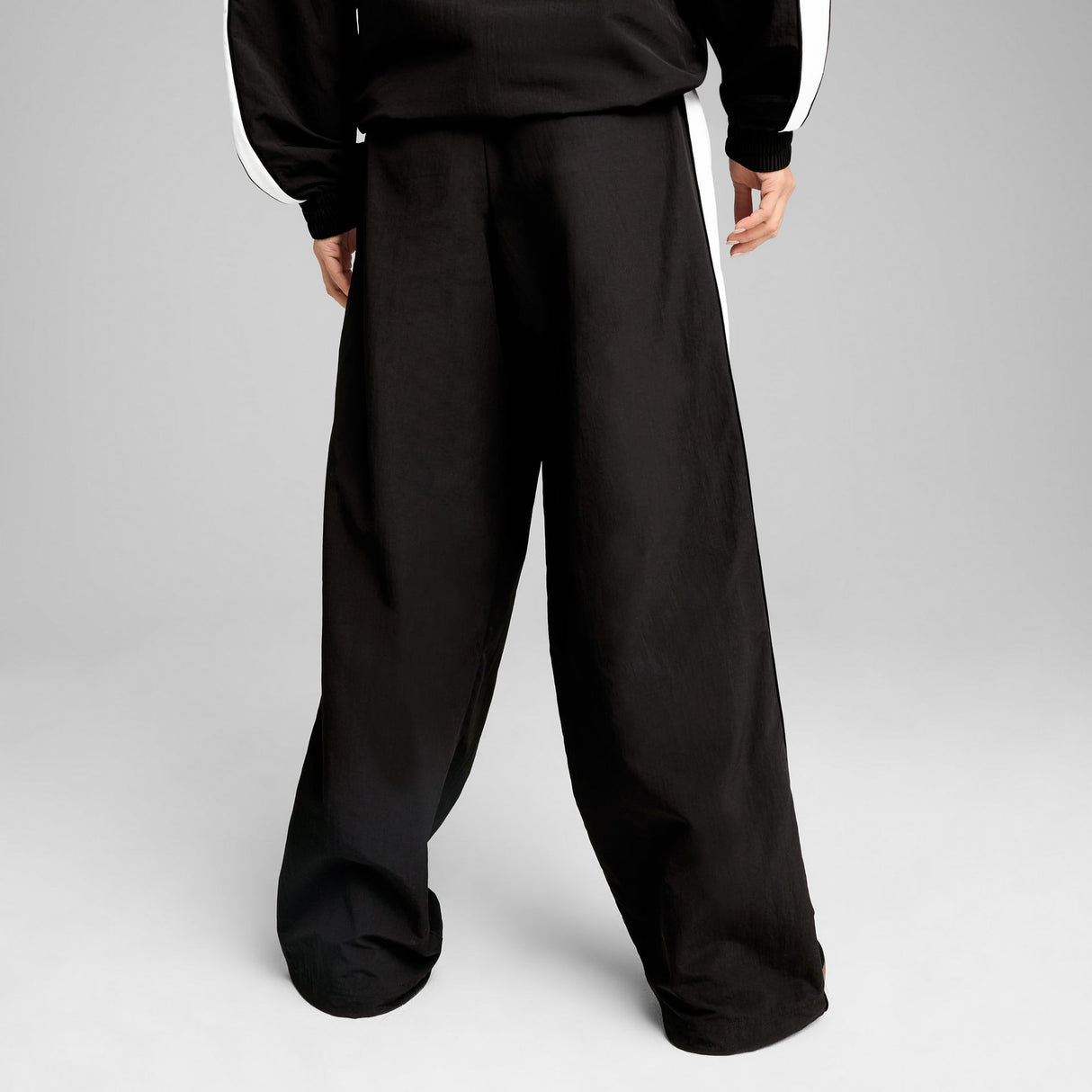 T7 Oversized Track Pants Unisex - Runner