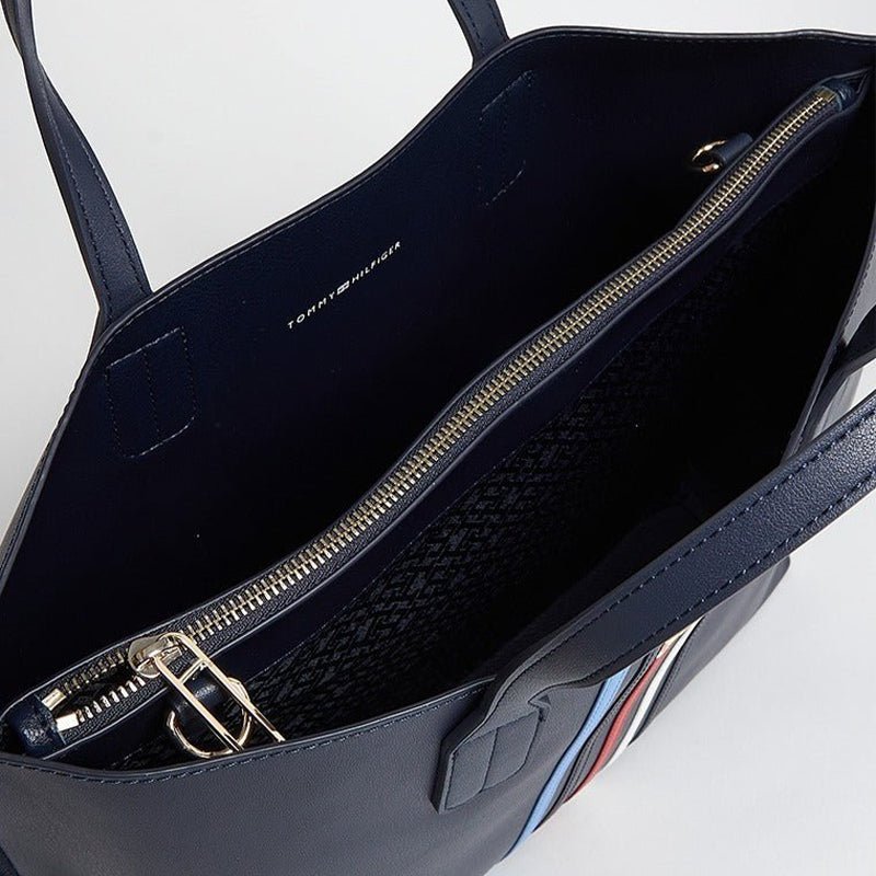 TOMMY HILFIGER ICONIC LOGO SHOULDERBAG - Navy - TB5 - Runner