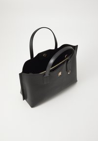 TOMMY HILFIGER Leather Crossbody Bag - Runner