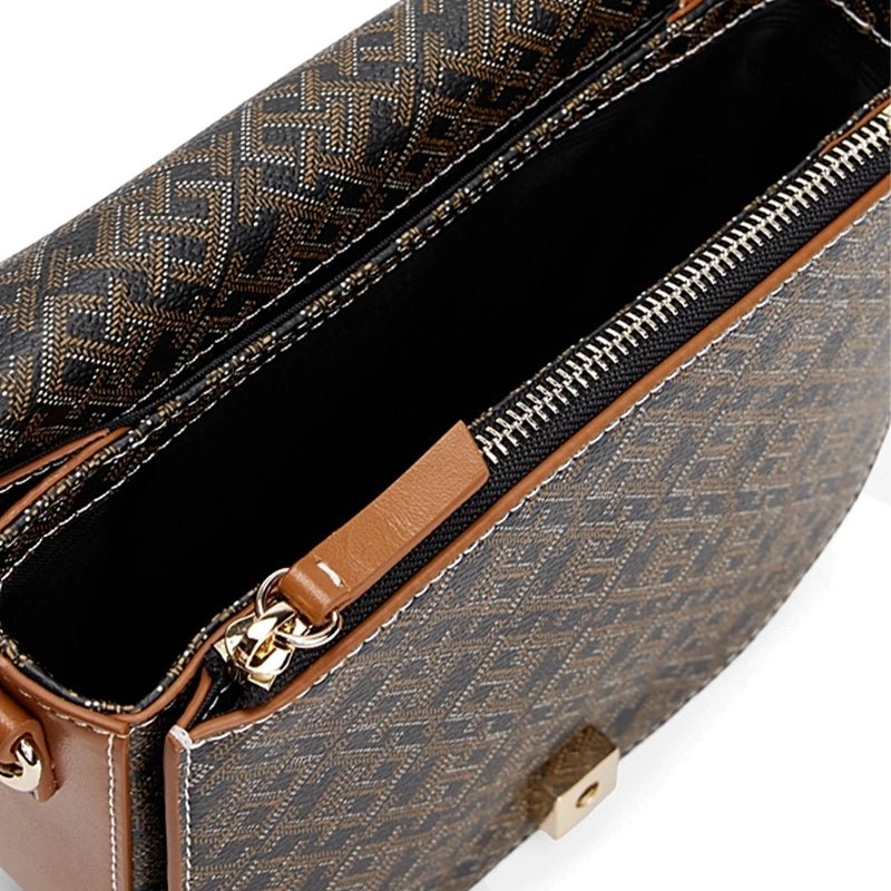 TOMMY HILFIGER Monoplay Crossbody Saddle Bag TB80 - Runner