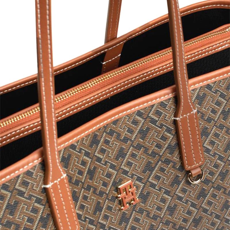 Tommy Hilfiger Monoplay Removable Laptop Pouch - Handbag - Brown - TB31 - Runner