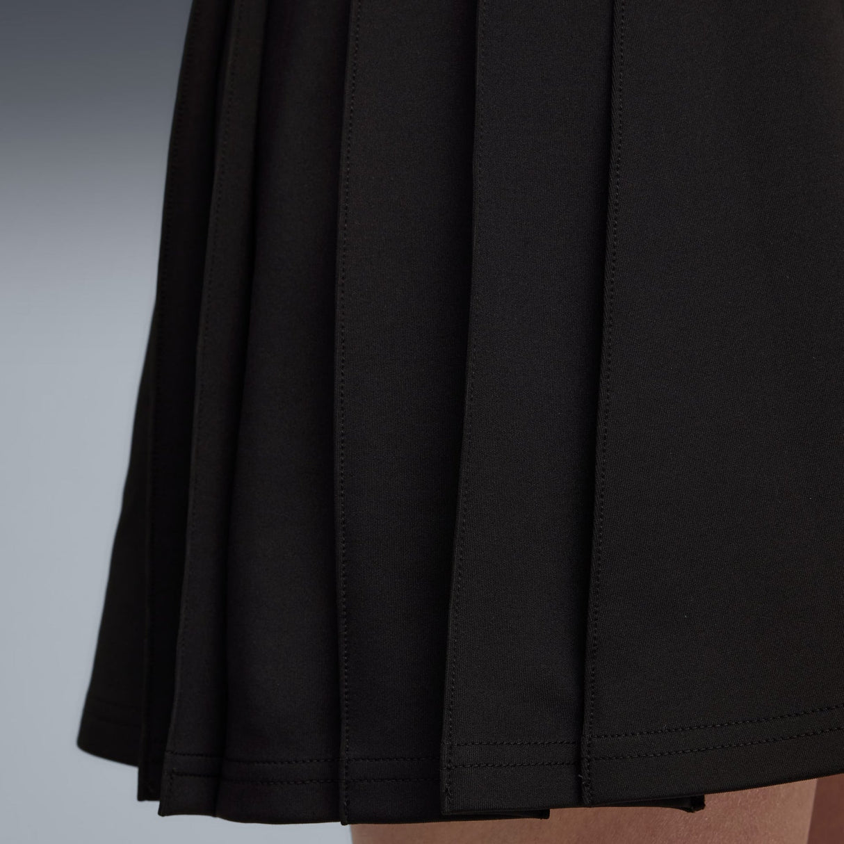 Wardrobe Essentials Pleated Skirt Women - Runner