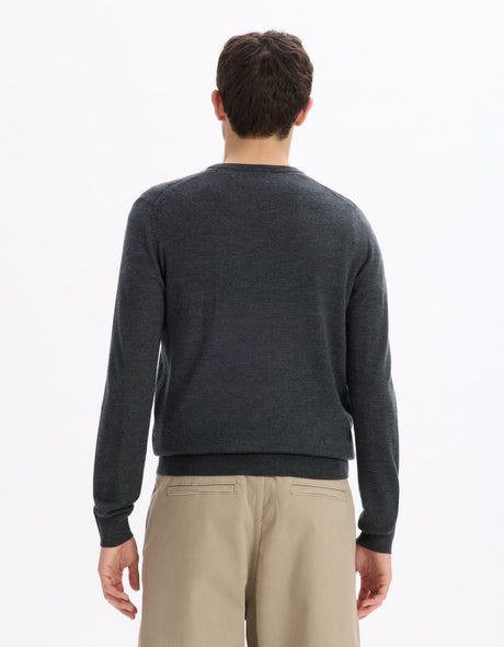 100% Merino Wool V - Neck Sweater - Anthracite - Runner