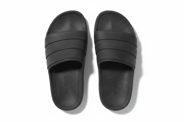 ADIDAS ADILETTE FLOW - Runner