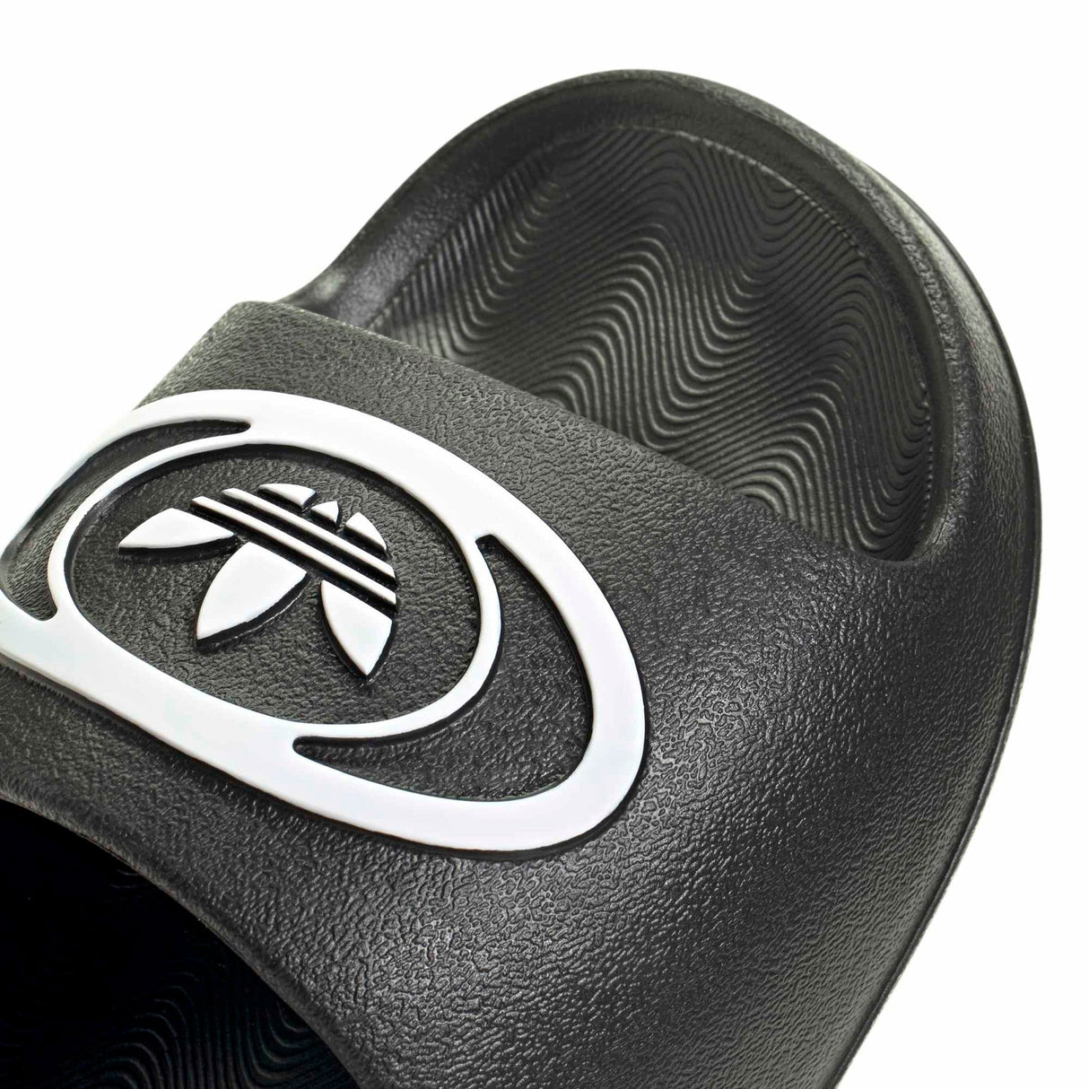 ADILETTE 00s SLIDES - Runner