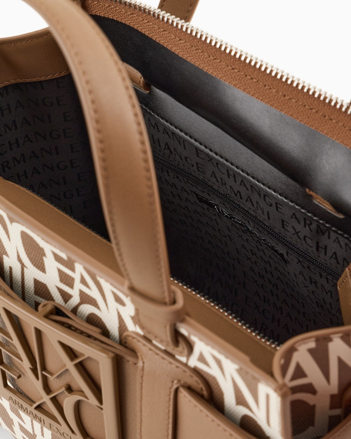 ARMANI EXCHANGE Borsa tote media con dettaglio a contrasto AXB18 - Runner