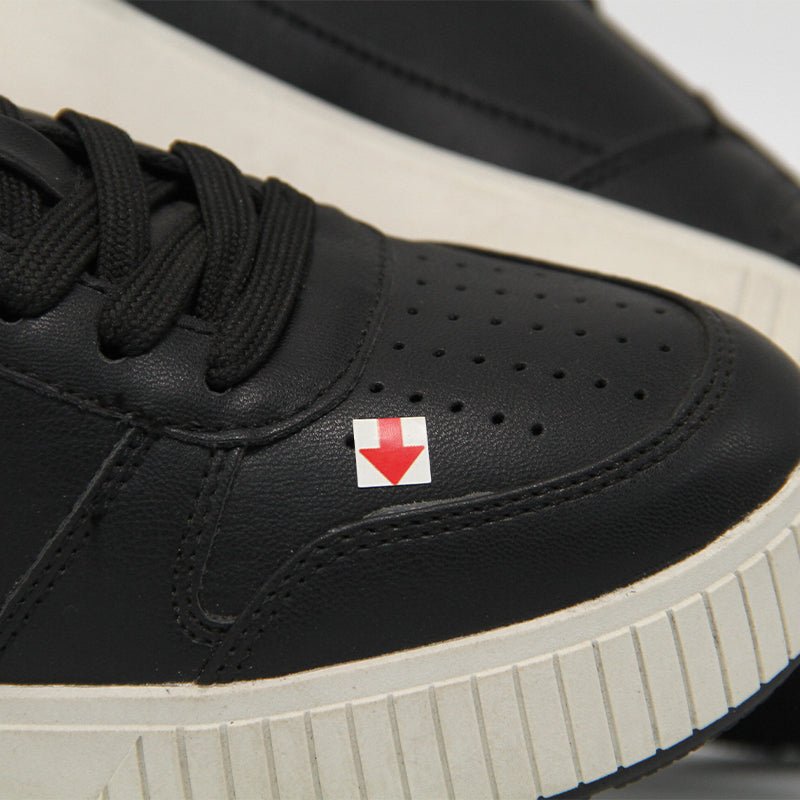 CALVIN KLEIN WOMEN SHOES Size 36 ROW268 - Runner