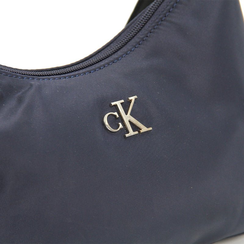 CALVIN TH GRACE MED CROSSOVER KLEIN CB70 - Runner