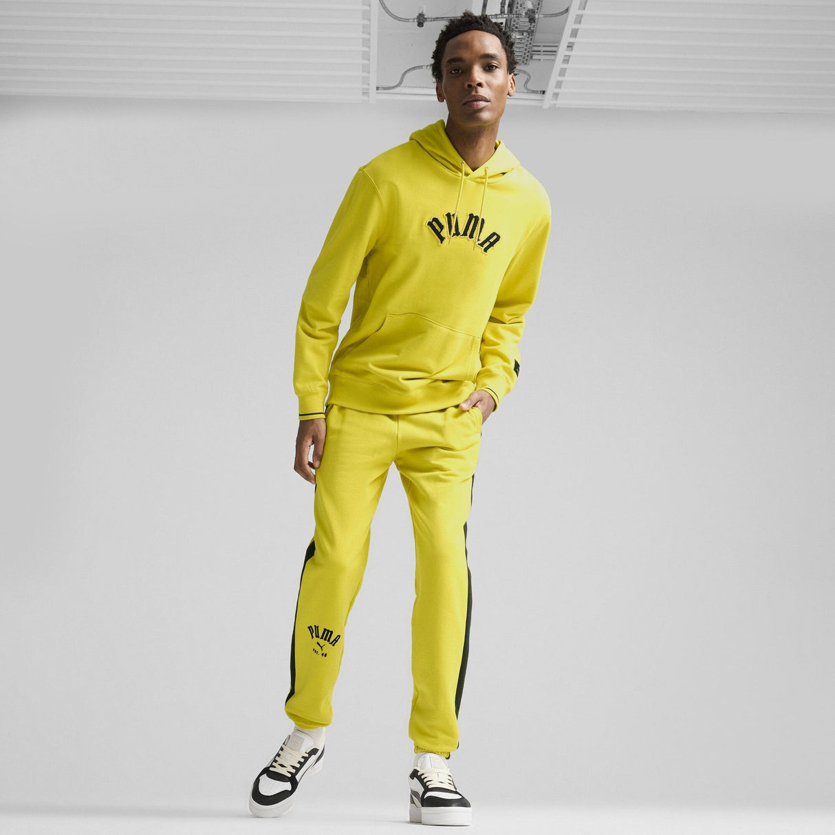 Classics Play Paris Pullover Hoodie - Runner