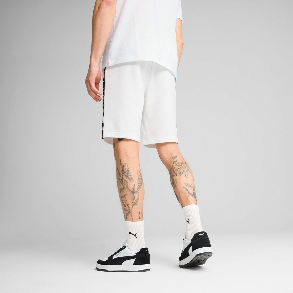 ESS TAPE Shorts 9" T - Runner