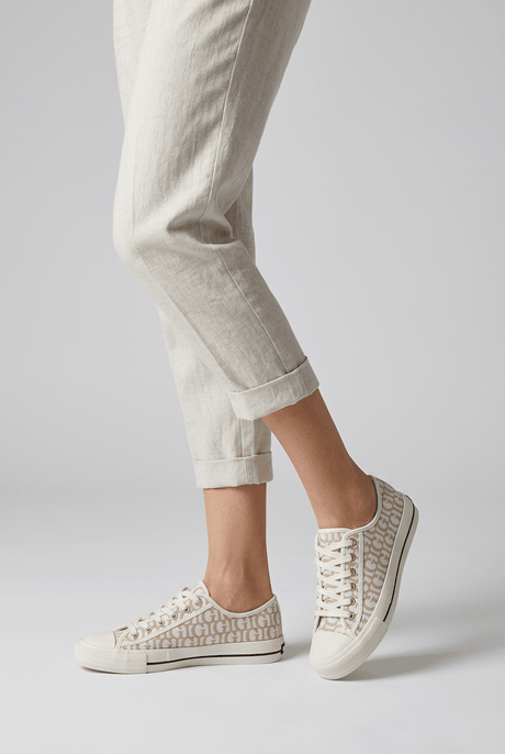 GUESS CAREY Sneakers Women GUW553 - Runner