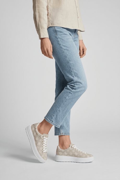 GUESS Denesa 7 Sneakers Women GUW573 - Runner