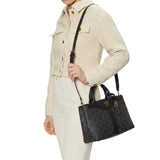 GUESS DORYS handbag with 4G logos GB497 - Runner