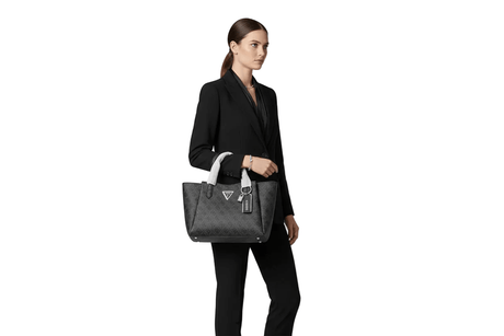 GUESS IWONA black bag with logo accessory GB463 - Runner