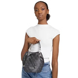 GUESS WASHINGTON DRAWSTRING BUCKET BAG - Runner