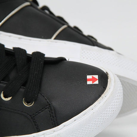 GUESS WOMEN SHOES Size 35.5 ROW51 - Runner