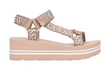 GUESS women's Avin Wedge Sandal SLW15 - Runner