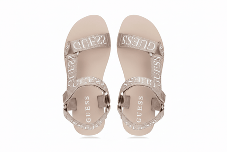 GUESS women's Avin Wedge Sandal SLW15 - Runner