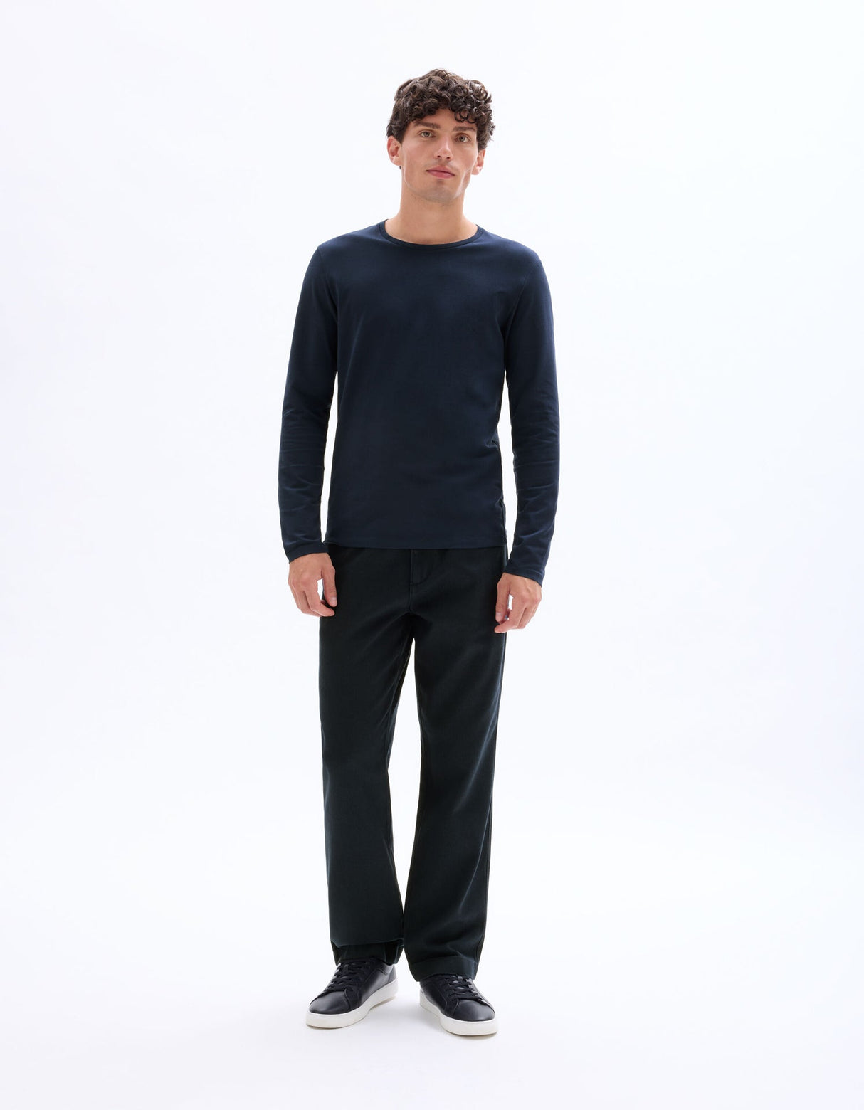 Long - Sleeve Crew Neck T-Shirt - Runner