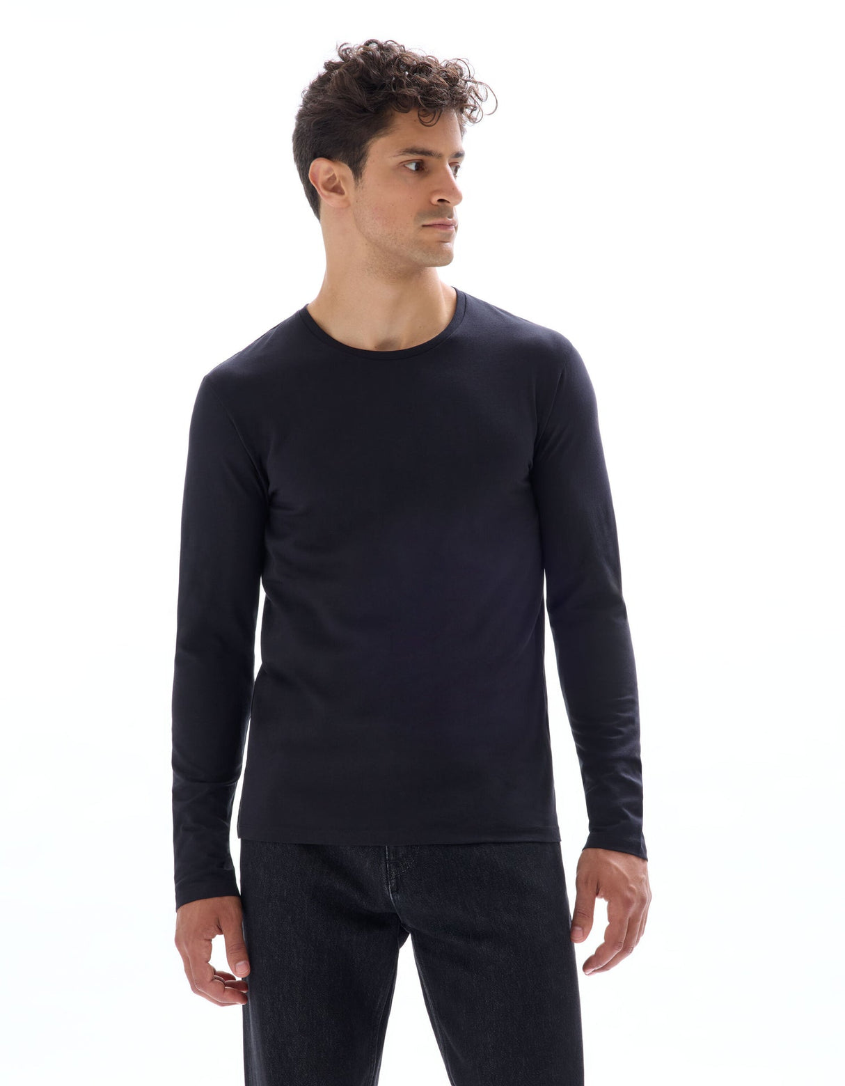 Long - Sleeve Crew Neck T-Shirt - Runner
