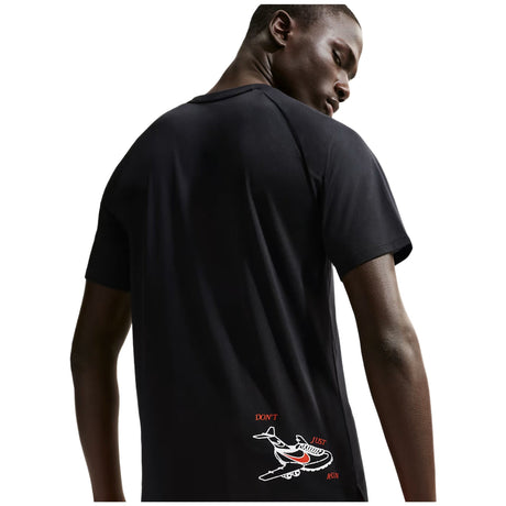 M Nk Dfadv Fly Nike Stride Ss - Runner