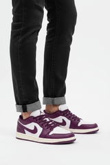 NIKE WMNS AIR JORDAN 1 LOW - Runner