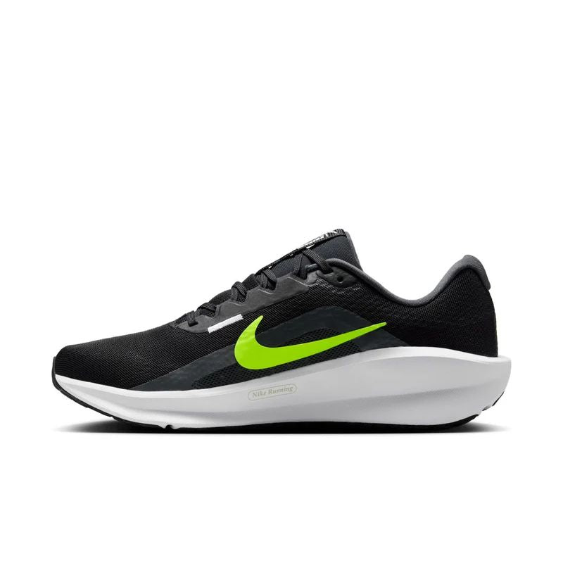 NIKEDOWNSHIFTER13 - Runner