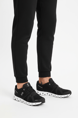 ON CLOUD Cloud 5 - Runner
