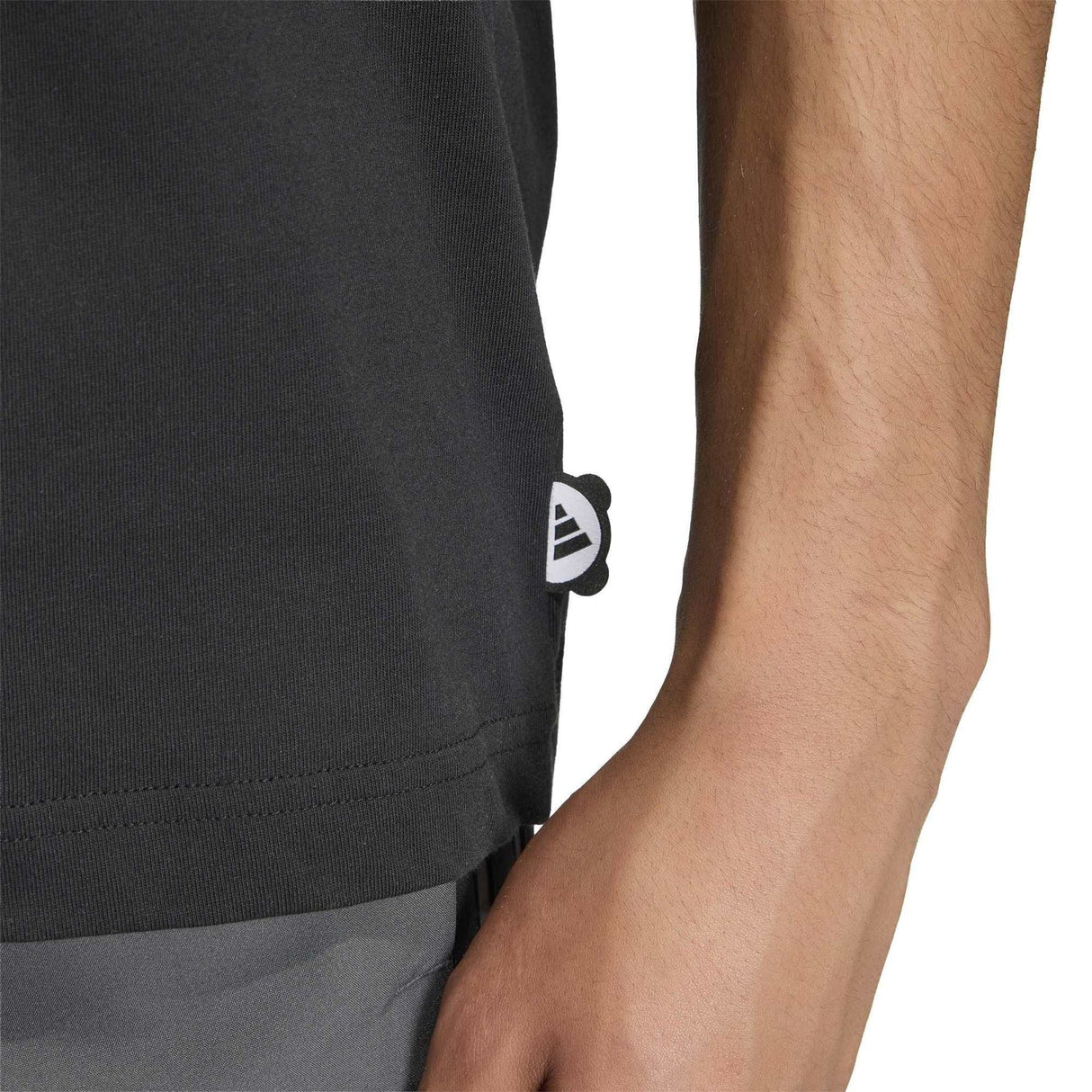 PANDA CHILL CAMO GRAPHIC T-SHIRT - Runner