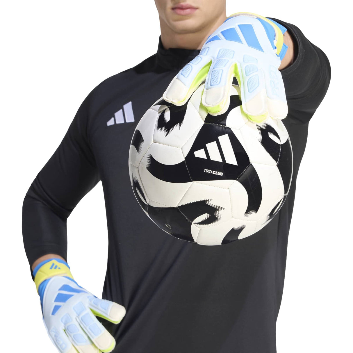 PREDATOR GOALKEEPER GLOVE TRAINING - Runner