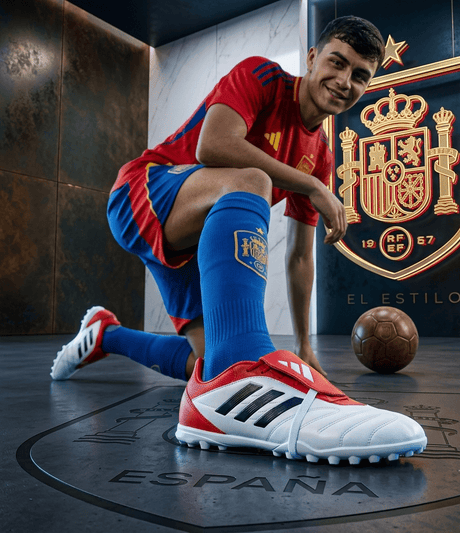 PREDATOR LEAGUE Fold-Over Tongue Turf Football Shoes - Runner